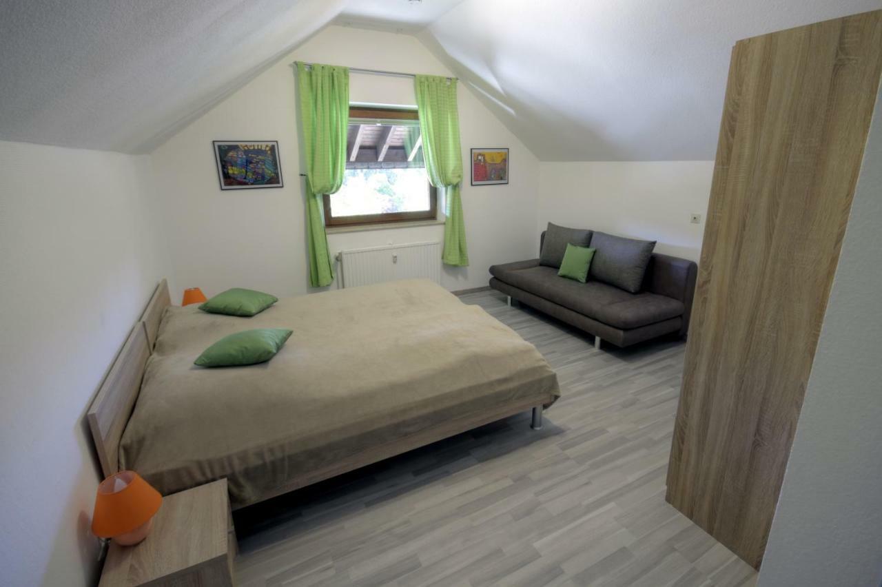 Ferienwohnung Neagu Mit 2 Apartements Winterberg Bagian luar foto